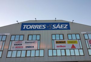 Cambio iluminación Ferretería | Proyecto iluminación ferretería Torres y Sáez | Led industrial