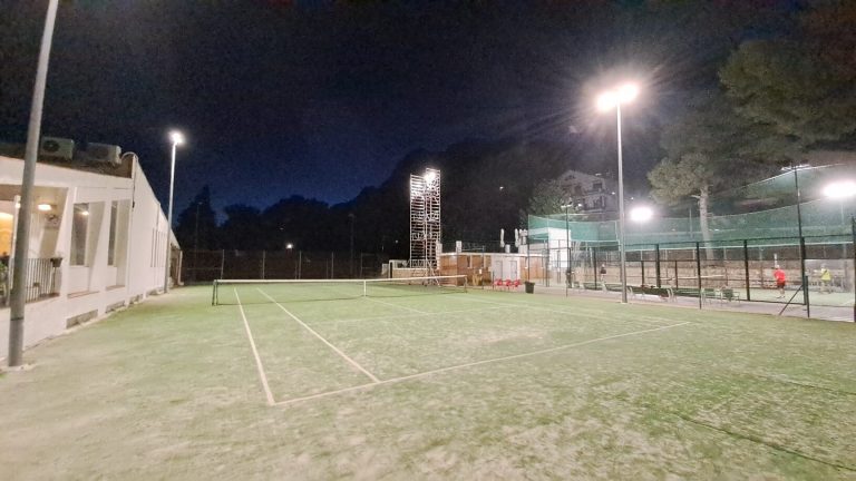 proyecto-iluminacion-deportiva-pistas-tenis-padel-club-esportiu-garraf-11