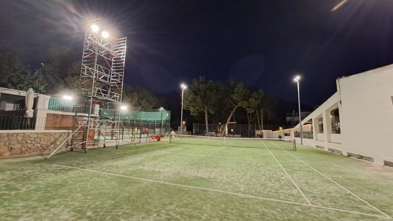 proyecto-iluminacion-deportiva-pistas-tenis-padel-club-esportiu-garraf-8