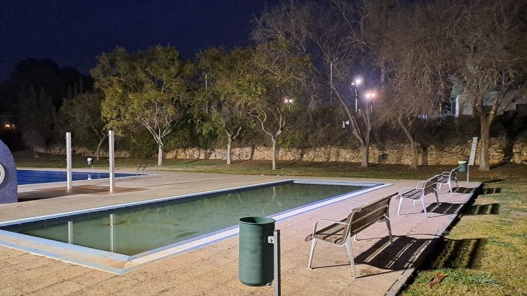 iluminacion-piscina-exterior-led