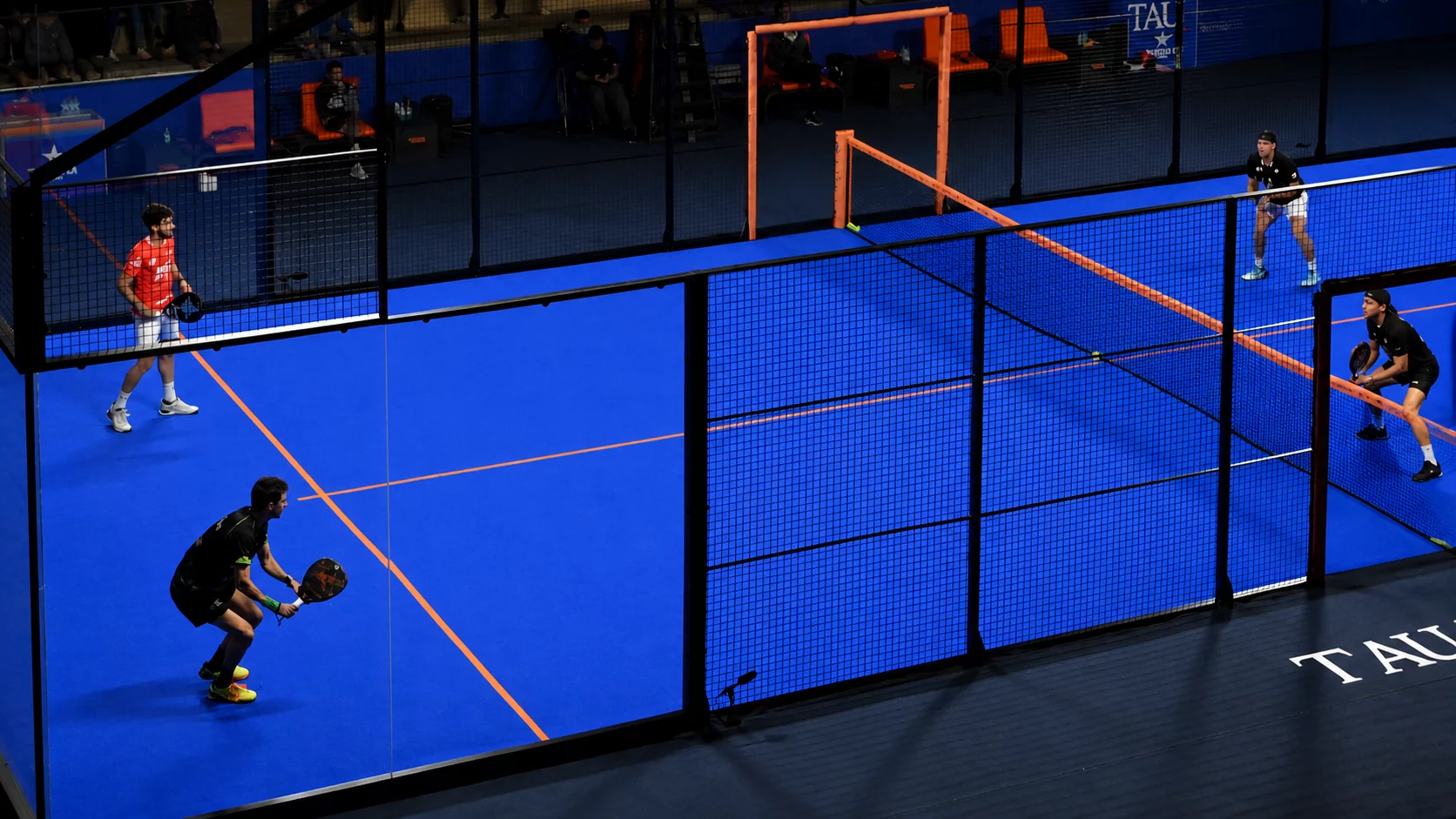 Iluminación LED para pistas de pádel Evitar reflejos