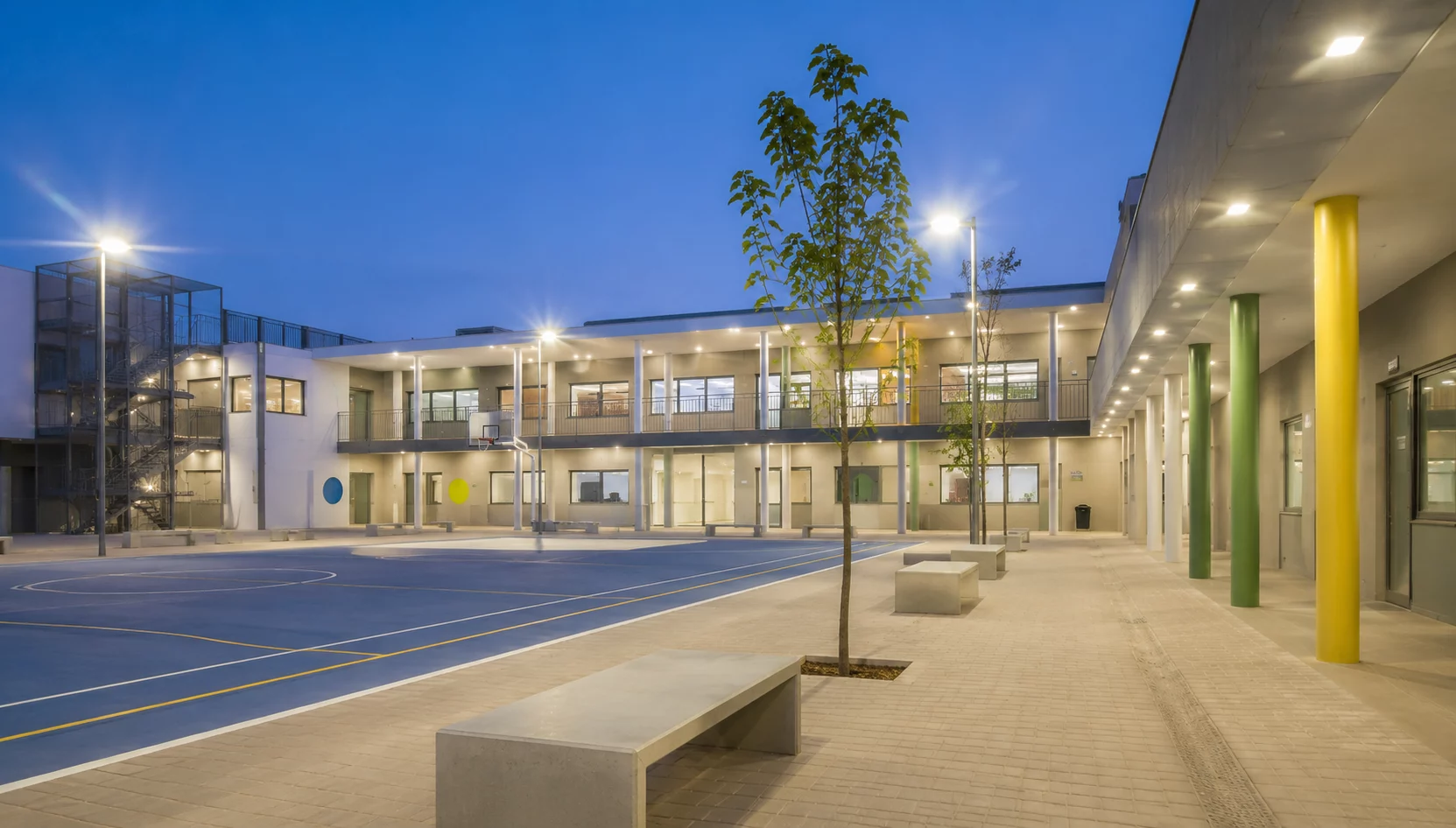 iluminacion de colegio